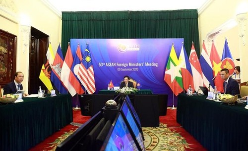 Вьетнам проявил креативность и гибкость в осуществлении функций Председателя АСЕАН 2020  - ảnh 2
