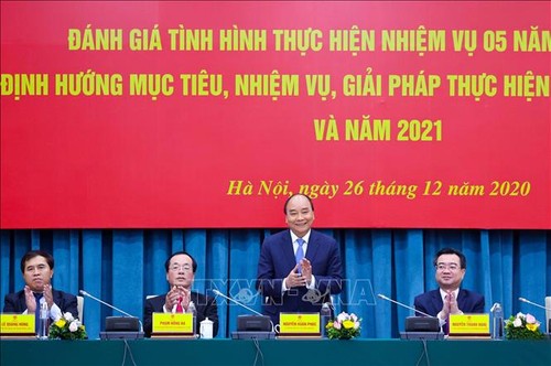 Нгуен Суан Фук: Строительная индустрия должна продолжать совершенствовать институт развития - ảnh 1