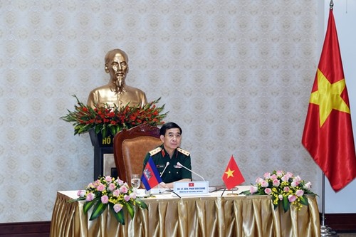 Вьетнам и Камбоджа активизируют оборонное сотрудничество, поддерживают друг друга на многосторонних форумах - ảnh 1
