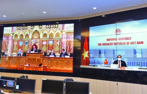 В Будапеште открылся 18-й Парламентский форум по вопросам безопасности и разведки - ảnh 1