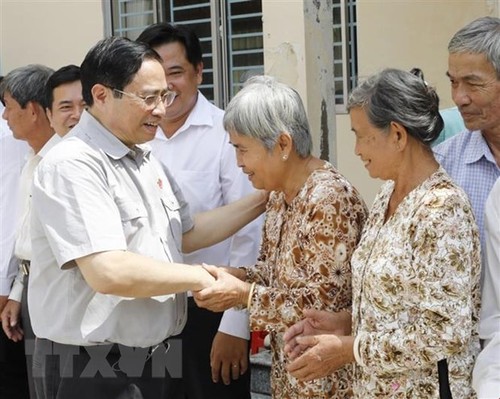Премьер-министр Фам Минь Тинь провел встречу с избирателями города Кантхо - ảnh 1