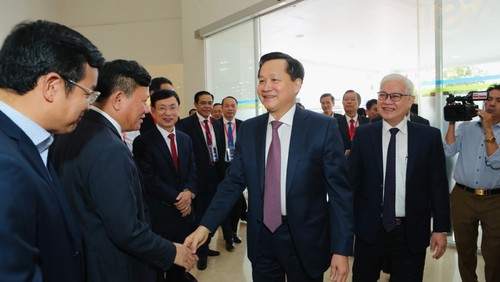 Вице-премьер Ле Минь Кхай: Нужно распространять модель Вьетнамско-сингапурской промзоны на разные провинции Вьетнама - ảnh 1