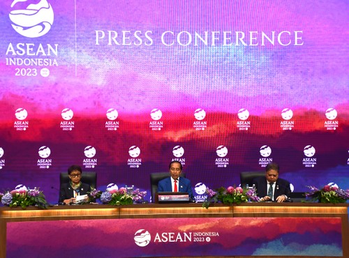 43-й саммит АСЕАН успешно завершился принятием более 90 документов - ảnh 1