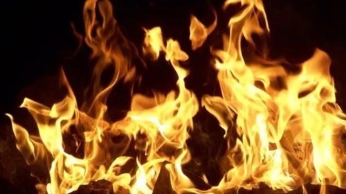 В Бенине при пожаре на складе нефтепродуктов погибли, по меньшей мере, 35 человек - ảnh 1