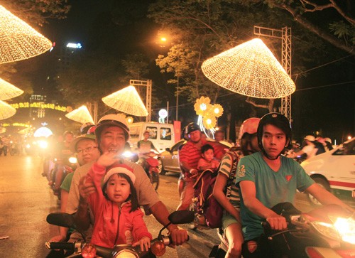 Thành phố Hồ Chí Minh đón chào năm mới 2013 - ảnh 10