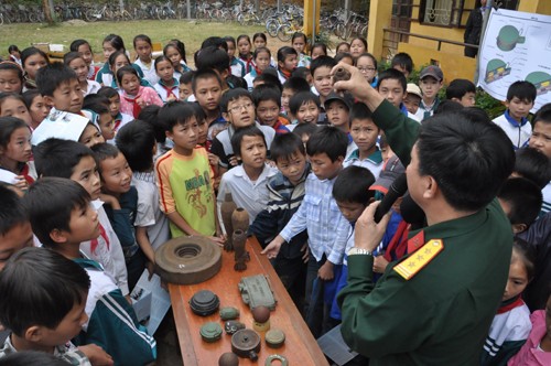 Giáo dục phòng tránh bom mìn cho trẻ em tại tỉnh Lạng Sơn - ảnh 3
