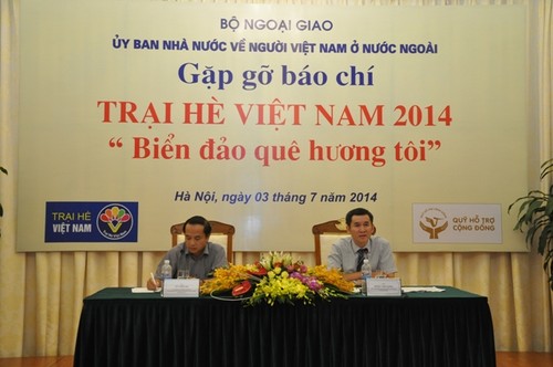 Trại hè Việt Nam 2014 với chủ đề "Biển đảo quê hương tôi" - ảnh 1
