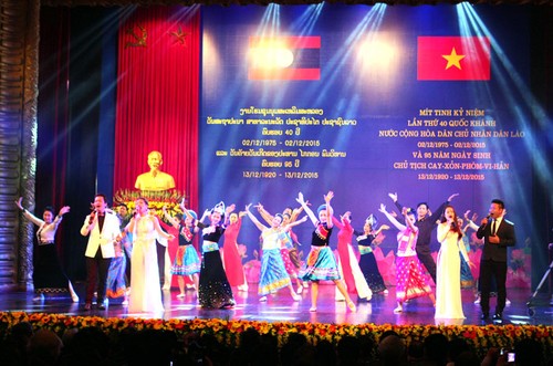 Mít tinh trọng thể kỷ niệm 40 năm Quốc khánh nước CHDCND Lào tại Hà Nội - ảnh 2
