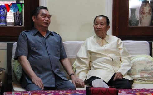 Thường trực Ban Bí Thư Lê Hồng Anh thăm các vị nguyên lãnh đạo cấp cao Lào - ảnh 3