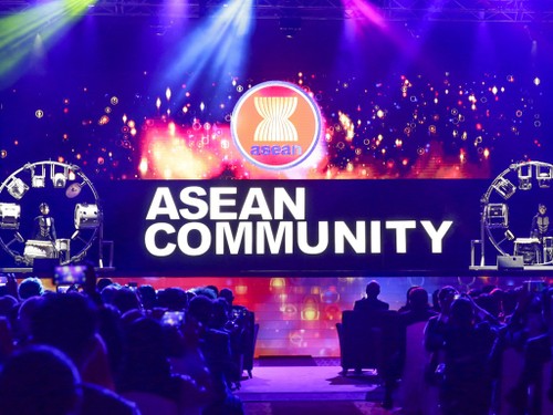 ASEAN đã sẵn sàng hội nhập toàn cầu - ảnh 1