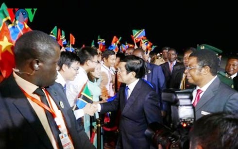 Chủ tịch nước Trương Tấn Sang thăm cấp nhà nước Tanzania - ảnh 2
