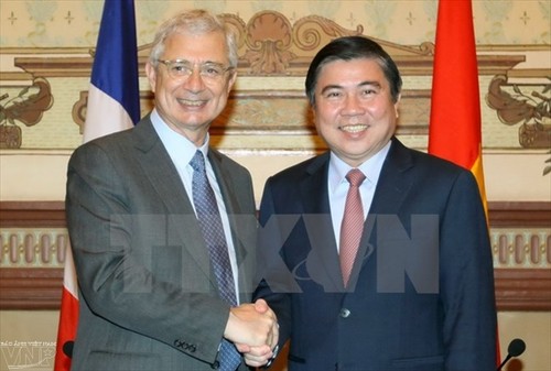 Chủ tịch Quốc hội Cộng hòa Pháp kết thúc tốt đẹp chuyến thăm chính thức Việt Nam - ảnh 1