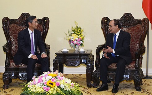 Thủ tướng Nguyễn Xuân Phúc tiếp Chủ tịch Châu Á - Thái Bình Dương Ngân hàng SMBC - ảnh 1
