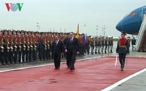 Thủ tướng Nguyễn Xuân Phúc bắt đầu chuyến thăm chính thức Liên bang Nga  - ảnh 1