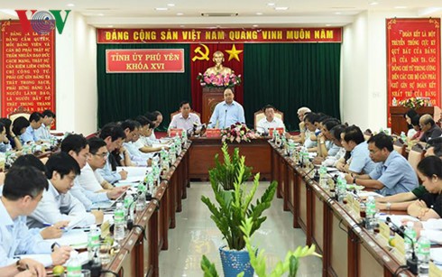 Thủ tướng Nguyễn Xuân Phúc: Phát triển du lịch thành ngành kinh tế mũi nhọn của Phú Yên - ảnh 1