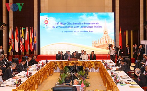 Thủ tướng Nguyễn Xuân Phúc dự Hội nghị Cấp cao ASEAN lần thứ 29 - ảnh 1