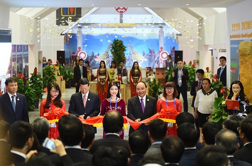Thủ tướng Nguyễn Xuân Phúc tin tưởng tương lai hợp tác tốt đẹp giữa Trung Quốc và ASEAN   - ảnh 2