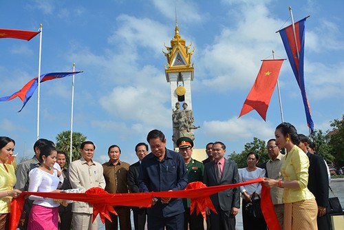 Campuchia khánh thành Đài tưởng niệm Quân tình nguyện Việt Nam tại thủ đô Phnom Penh - ảnh 1