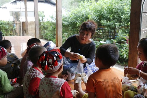 "Vì ta cần nhau" sẻ chia với những em nhỏ nơi vùng lũ Phìn Ngan, Lào Cai - ảnh 13