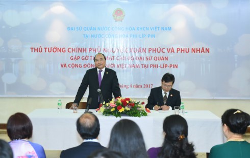 Thủ tướng Nguyễn Xuân Phúc gặp gỡ bà con Việt kiều tại Philippines - ảnh 1