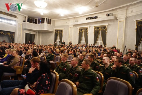 Nhà hát kịch Quân đội nhân dân Việt Nam biểu diễn thành công tại Liên bang Nga - ảnh 5
