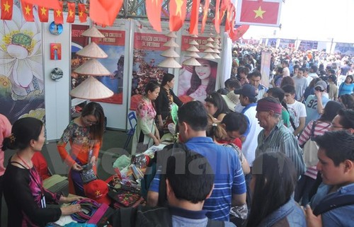 Việt Nam tham dự Hội chợ văn hóa bạn bè tại Mexico  - ảnh 1