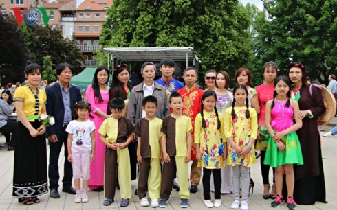 Văn hóa Việt Nam tỏa sáng tại Lễ hội văn hóa dân gian các dân tộc Czech - ảnh 1