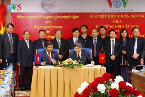 Tăng cường hợp tác giữa Đài Tiếng nói Việt nam và Đài Phát thanh Quốc gia Campuchia - ảnh 1