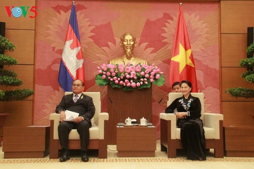 Chủ tịch Quốc hội Nguyễn Thị Kim Ngân tiếp Phó Chủ tịch Thượng viện Campuchia TEP Ngorn - ảnh 1