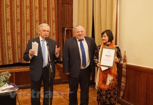 Nữ dịch giả Việt Nam nhận giải thưởng văn học dịch Nga  - ảnh 1