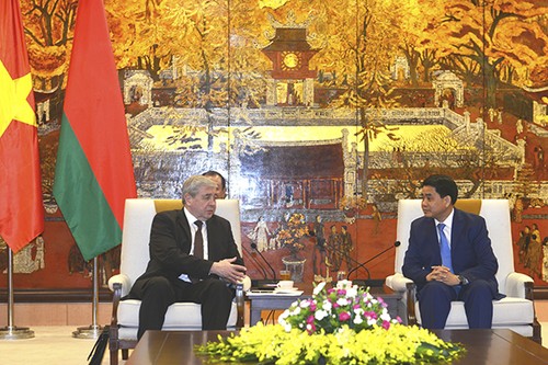 Belarus tăng cường hỗ trợ, đầu tư vào hệ thống xe buýt tại Hà Nội  - ảnh 1