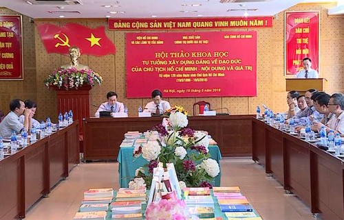 Sôi nổi các hoạt động kỷ niệm 128 năm Ngày sinh Chủ tịch Hồ Chí Minh - ảnh 1