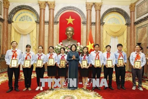 Phó Chủ tịch nước Đặng Thị Ngọc Thịnh: Chăm lo tốt nhất cho thiếu nhi  - ảnh 1