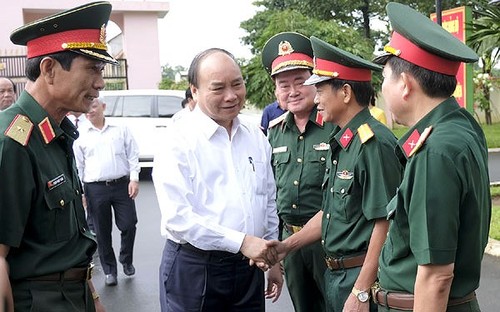Thủ tướng Nguyễn Xuân Phúc thăm Binh đoàn 16 tại Bình Phước  - ảnh 1