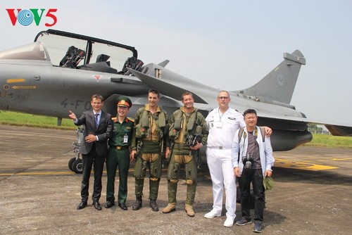 Đội hình bay của Không quân Pháp thăm Việt Nam - ảnh 2