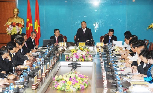 Thủ tướng Nguyễn Xuân Phúc làm việc với Bộ Thông tin và Truyền thông - ảnh 1