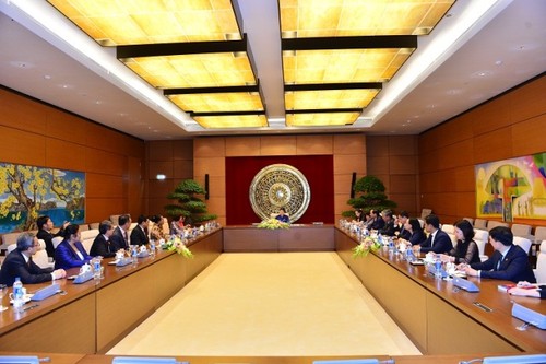 Chủ tịch Quốc hội Nguyễn Thị Kim Ngân tiếp xã giao các Trưởng đoàn tham dự Hội nghị AMMW - ảnh 1