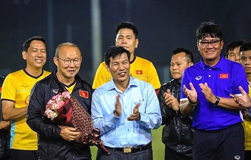 Đội tuyển bóng đá Việt Nam phấn đấu thi đấu thành công tại AFF Cup 2018 - ảnh 1