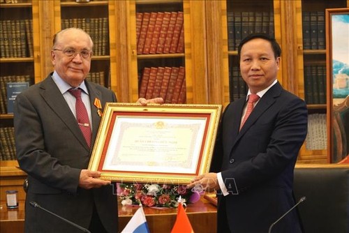 Việt Nam tặng Huân chương Hữu nghị cho trường Đại học hàng đầu của LB Nga - ảnh 1