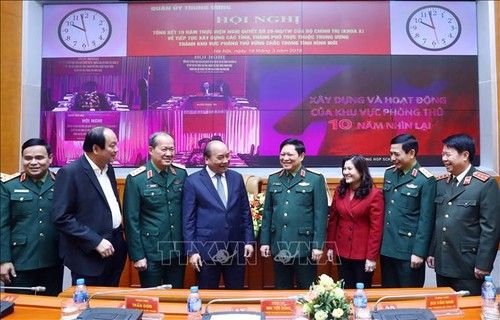 Thủ tướng Nguyễn Xuân Phúc dự Hội nghị tổng kết Nghị quyết 28 (khóa X) của Bộ Chính trị - ảnh 1