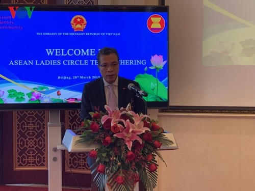 Đại sứ quán Việt Nam tại Trung Quốc tổ chức gặp gỡ, giao lưu Phụ nữ ASEAN - ảnh 1