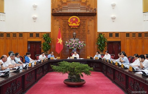 Thủ tướng Nguyễn Xuân Phúc: Không để thiếu điện trong trong giai đoạn công nghiệp hóa, hiện đại hóa đất nước - ảnh 1