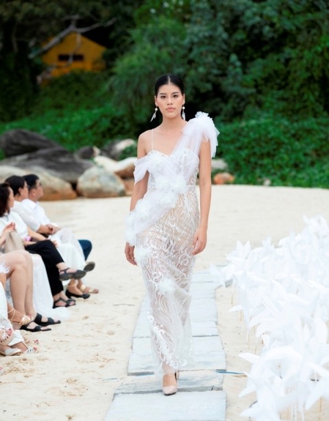 Ra mắt bộ sưu tập thời trang "Nàng" trên bờ biển Phú Quốc - ảnh 7