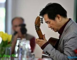 Giáo sư - Nhạc sĩ Đặng Ngọc Long: Mang âm nhạc Việt Nam ra thế giới - ảnh 2