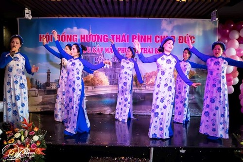 Hội đồng hương Thái Bình tại CHLB Đức tổ chức gặp mặt nhân ngày Phụ nữ Việt Nam - ảnh 5