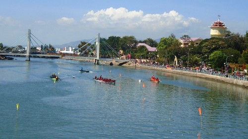 Sôi nổi Lễ hội đua thuyền truyền thống trên sông Cà Ty - ảnh 4