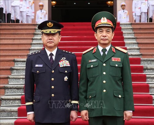 Tham mưu trưởng Liên quân Nhật Bản thăm chính thức Việt Nam  - ảnh 1