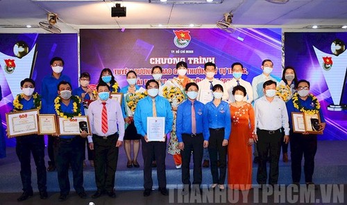 Tuyên dương, trao Giải thưởng Lý Tự Trọng cho 4 cán bộ Đoàn tiêu biểu của Thành phố Hồ Chí Minh - ảnh 1