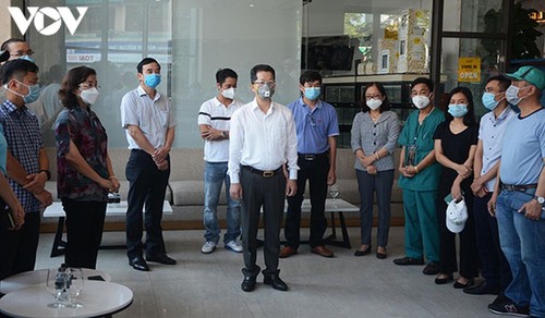 Đà Nẵng chia tay các cán bộ y tế tình nguyện giúp thành phố chống dịch - ảnh 1
