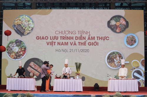 Giao lưu và trình diễn ẩm thực Việt Nam và thế giới - ảnh 1